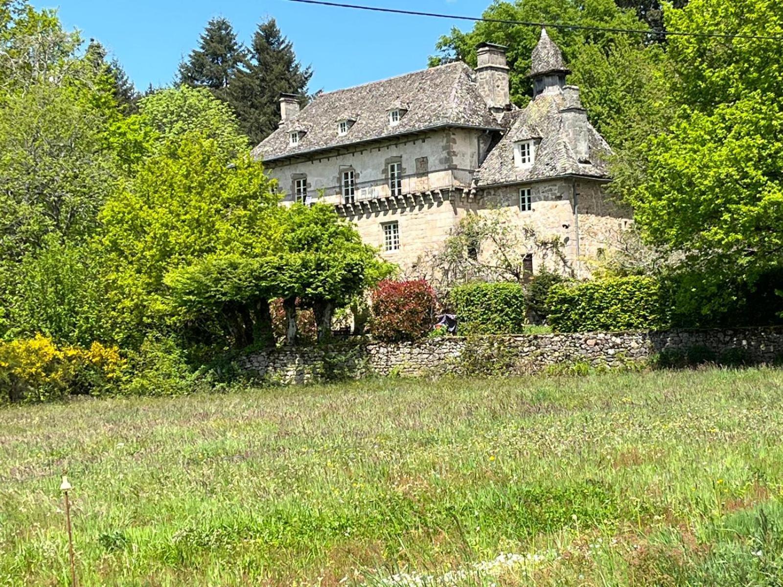 Gites Chateau Le Bois Saint-Julien-aux-Bois Exterior photo